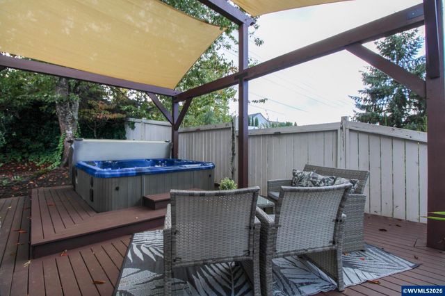 1101 Satara Ct NW, Salem, OR 97304