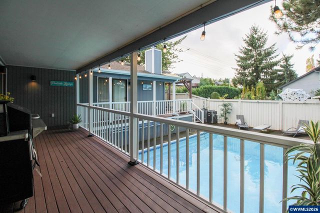 1101 Satara Ct NW, Salem, OR 97304