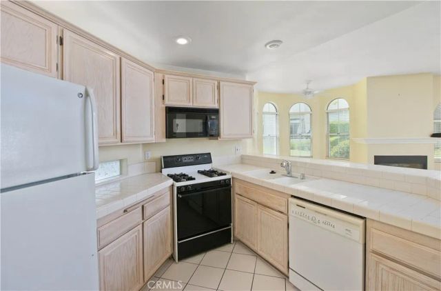 25554 Hemingway A, Stevenson Ranch, CA 91381