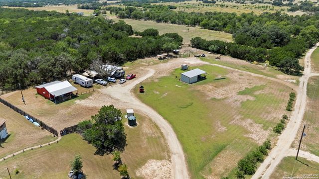 117 Lagniappe L, Bandera, TX 78003