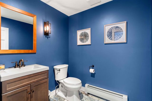 4 Apple Way, Stratham, NH 03885
