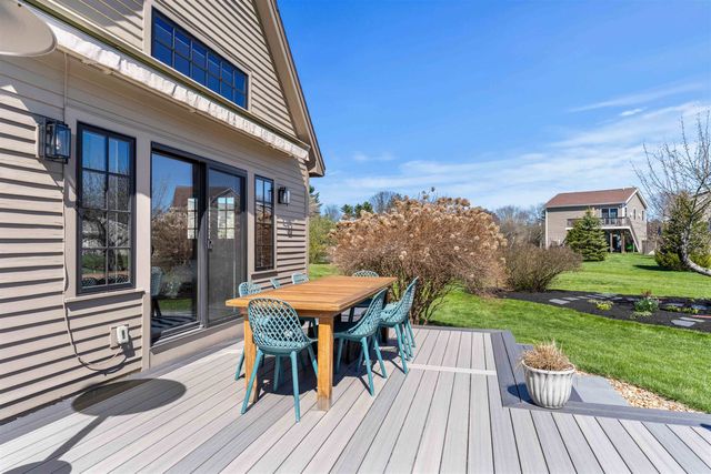4 Apple Way, Stratham, NH 03885