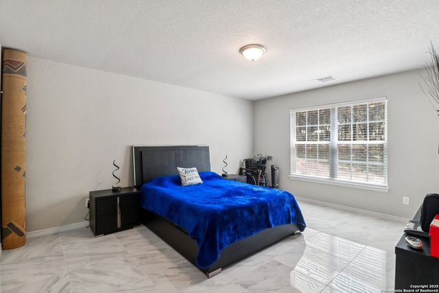 1020 Pebble Beach Dr. NW, Lakehills, TX 78063