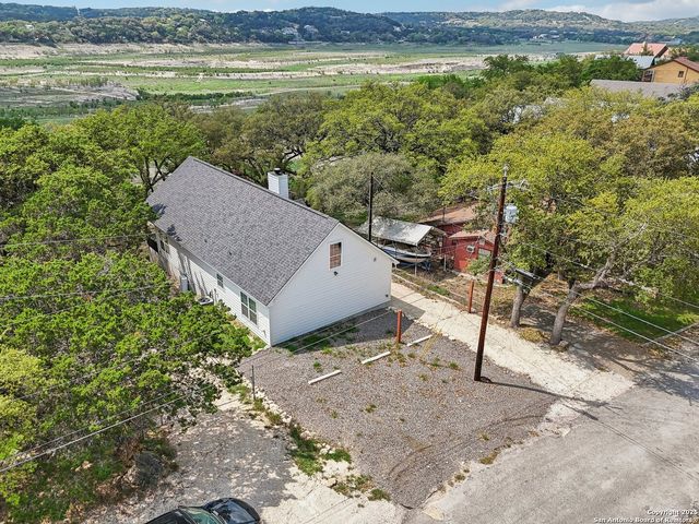 1020 Pebble Beach Dr. NW, Lakehills, TX 78063