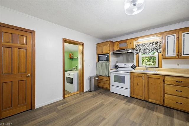 2039 Scalesville Road, Summerfield, NC 27358