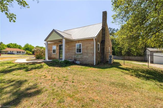 2039 Scalesville Road, Summerfield, NC 27358
