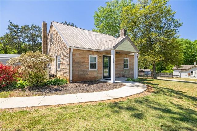 2039 Scalesville Road, Summerfield, NC 27358