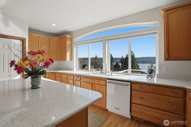 4987 Illahee Road NE, Bremerton, WA 98311