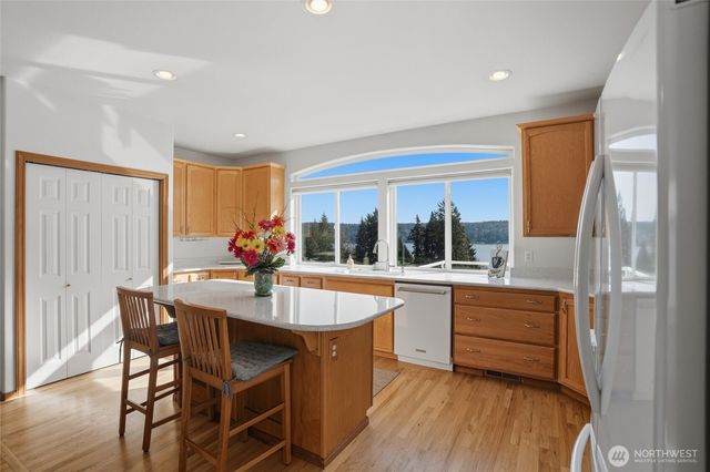 4987 Illahee Road NE, Bremerton, WA 98311