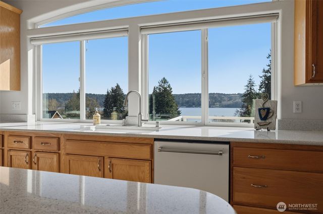 4987 Illahee Road NE, Bremerton, WA 98311