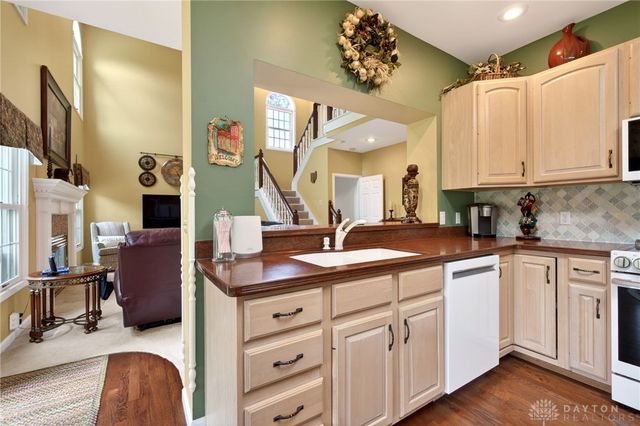 1111 Chisolm Trail, Washington Twp, OH 45458