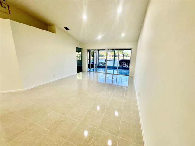 14474 Via Royale 14474, Delray Beach, FL 33446