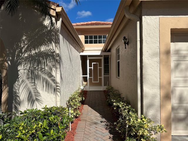 14474 Via Royale 14474, Delray Beach, FL 33446