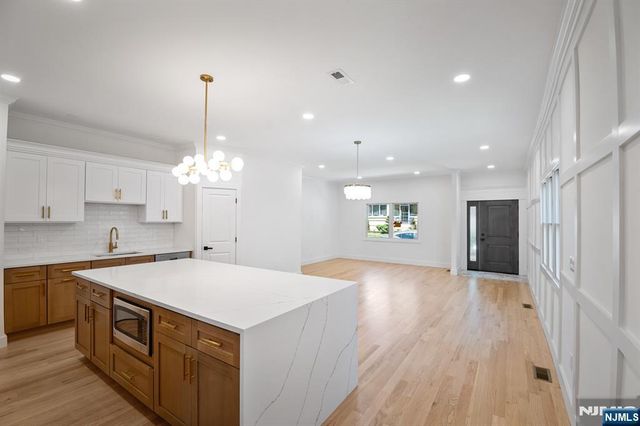 496 Central Avenue, Carlstadt, NJ 07072