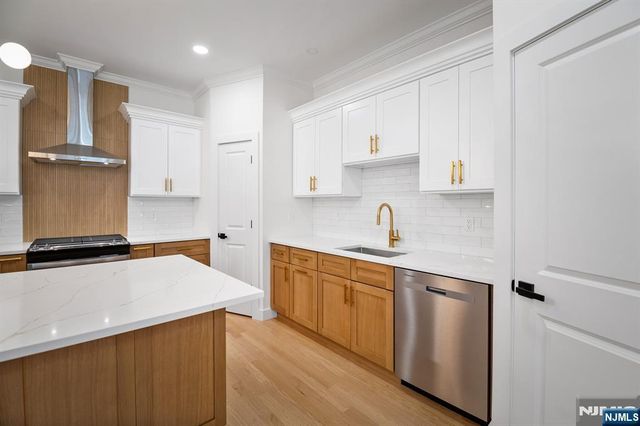 496 Central Avenue, Carlstadt, NJ 07072