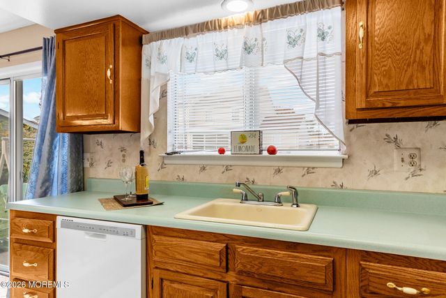 376 Stirling Drive 376A, Monroe, NJ 08831