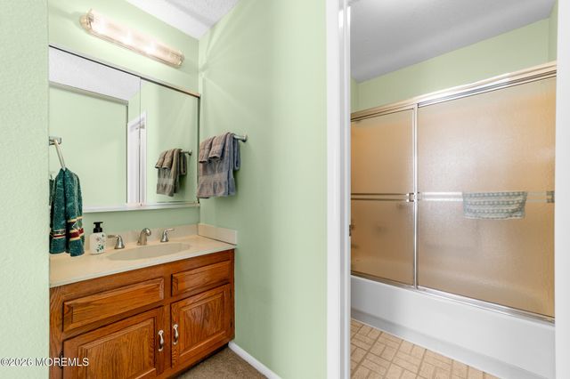 376 Stirling Drive 376A, Monroe, NJ 08831