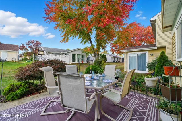 376 Stirling Drive 376A, Monroe, NJ 08831