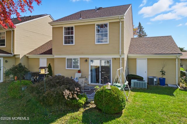 376 Stirling Drive 376A, Monroe, NJ 08831