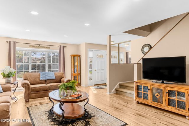 376 Stirling Drive 376A, Monroe, NJ 08831