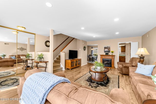 376 Stirling Drive 376A, Monroe, NJ 08831