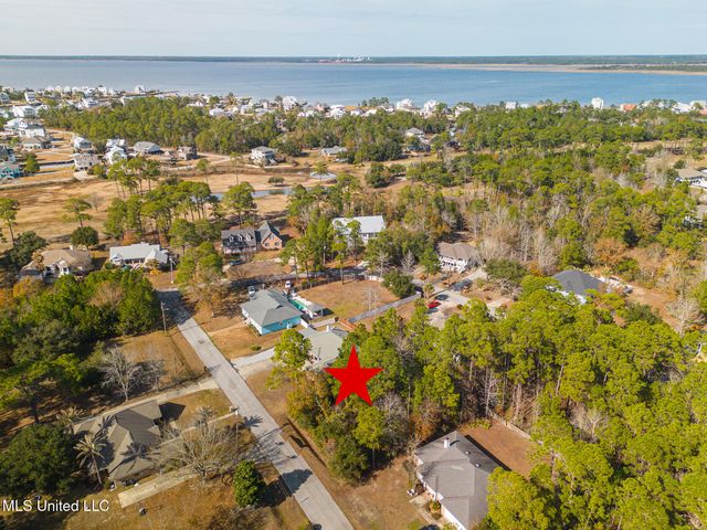 128 Country Club Drive, Pass Christian, MS 39571