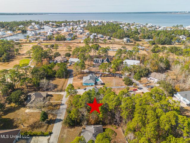 128 Country Club Drive, Pass Christian, MS 39571