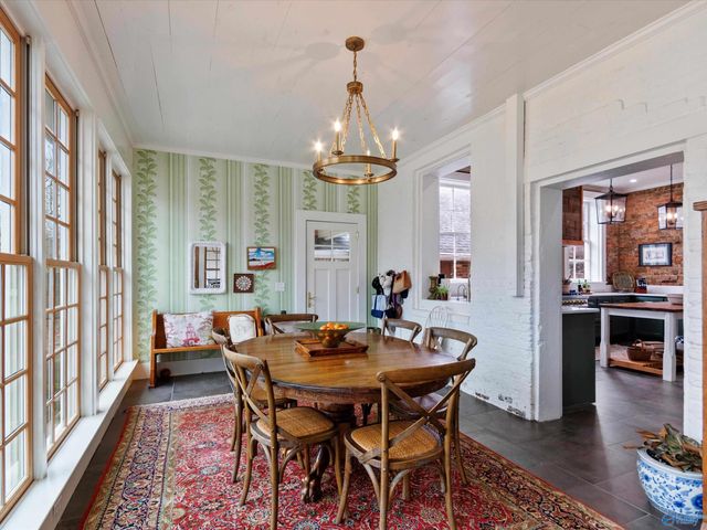 401 S Clinton Street, Athens, AL 35611
