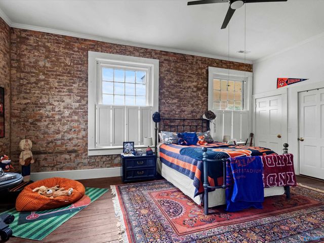 401 S Clinton Street, Athens, AL 35611