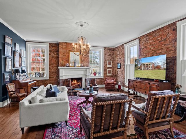 401 S Clinton Street, Athens, AL 35611