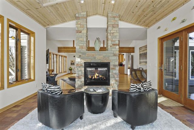 5018 Sunrise Ridge Trail, Middleton, WI 53562