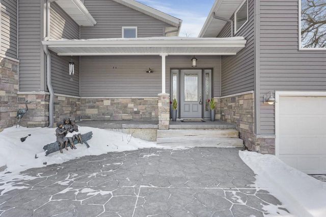 5018 Sunrise Ridge Trail, Middleton, WI 53562