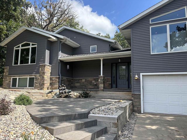 5018 Sunrise Ridge Trail, Middleton, WI 53562