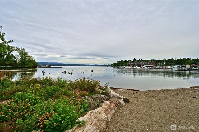 5402 S Cloverdale Street, Seattle, WA 98118