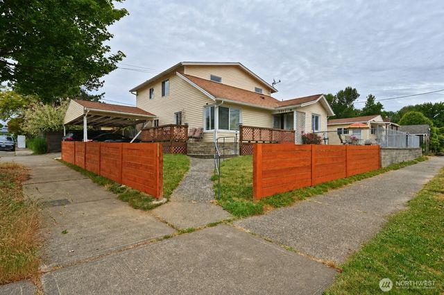 5402 S Cloverdale Street, Seattle, WA 98118