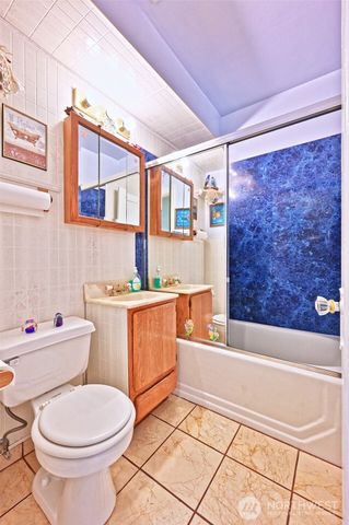 5402 S Cloverdale Street, Seattle, WA 98118