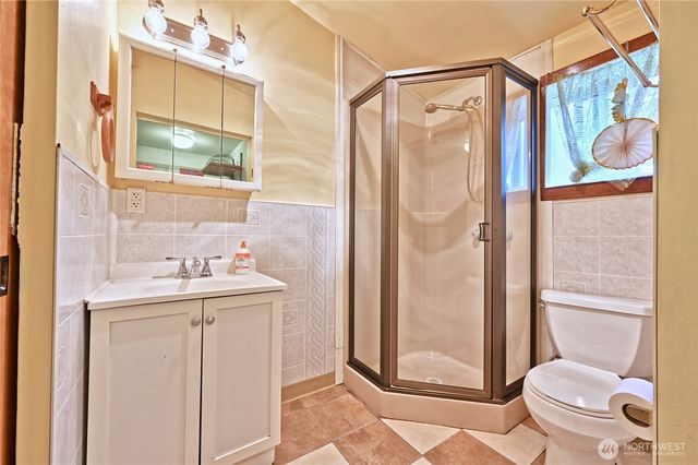 5402 S Cloverdale Street, Seattle, WA 98118