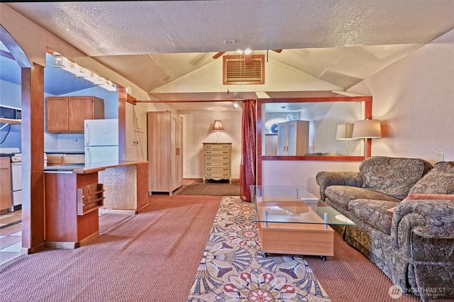 5402 S Cloverdale Street, Seattle, WA 98118