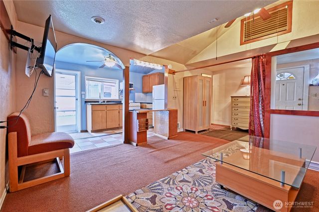 5402 S Cloverdale Street, Seattle, WA 98118