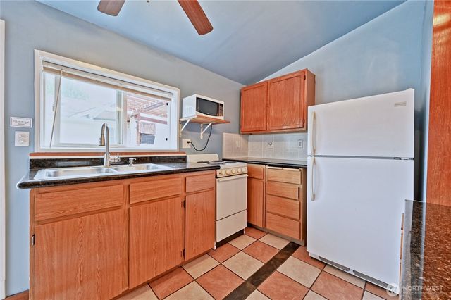 5402 S Cloverdale Street, Seattle, WA 98118