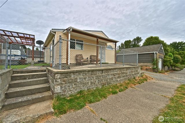 5402 S Cloverdale Street, Seattle, WA 98118