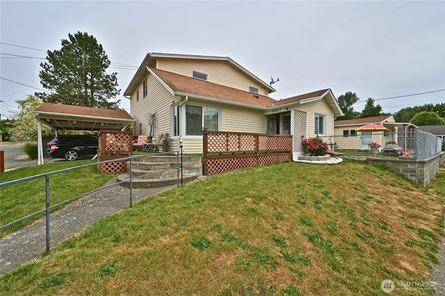 5402 S Cloverdale Street, Seattle, WA 98118