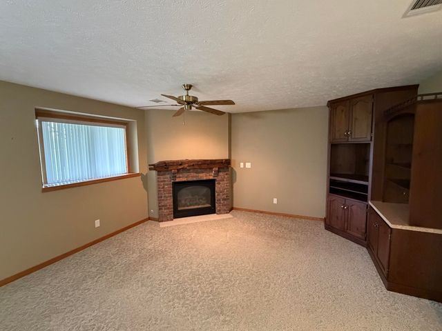 51 Newcastle Drive, Zeeland, MI 49464