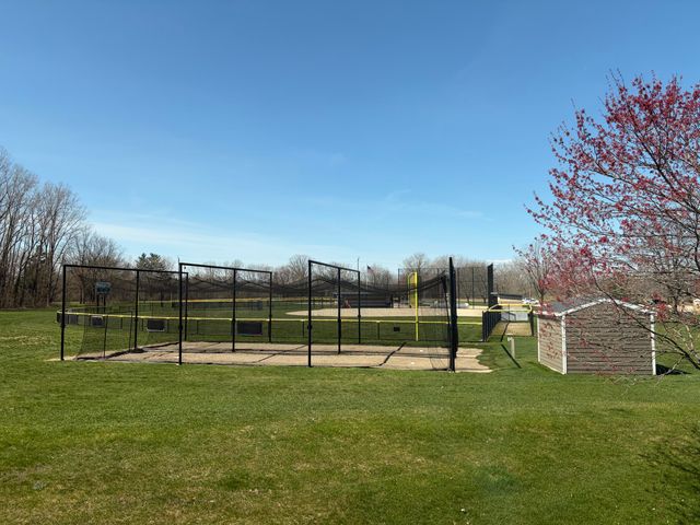 51 Newcastle Drive, Zeeland, MI 49464