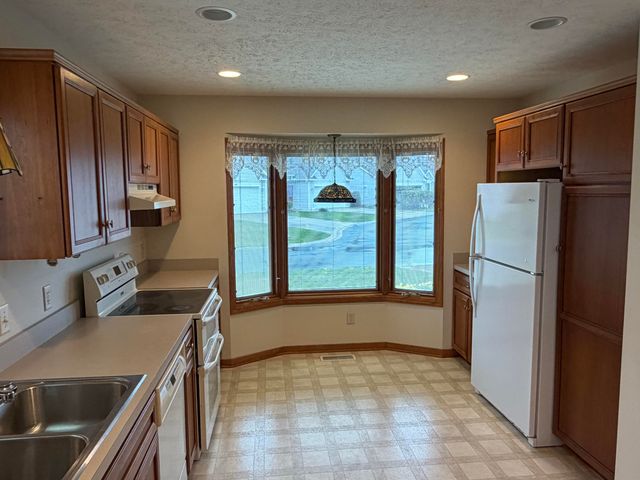 51 Newcastle Drive, Zeeland, MI 49464