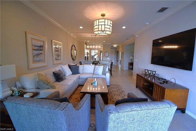 9440 Benvenuto CT 3-101, Naples, FL 34119