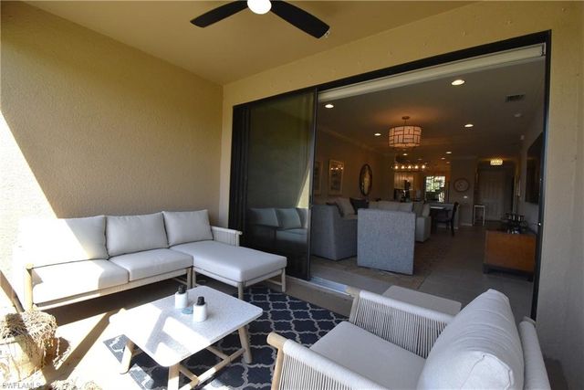 9440 Benvenuto CT 3-101, Naples, FL 34119