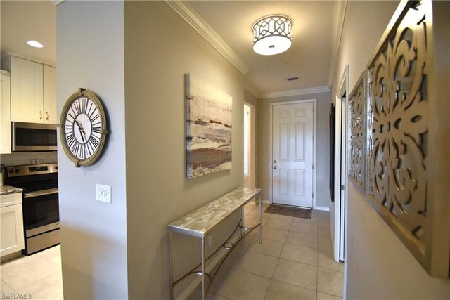 9440 Benvenuto CT 3-101, Naples, FL 34119