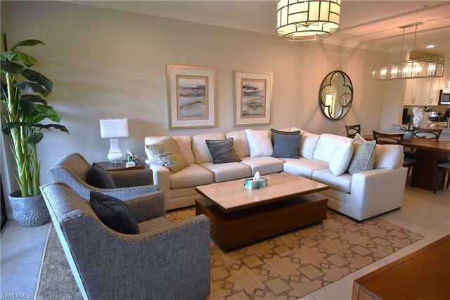 9440 Benvenuto CT 3-101, Naples, FL 34119