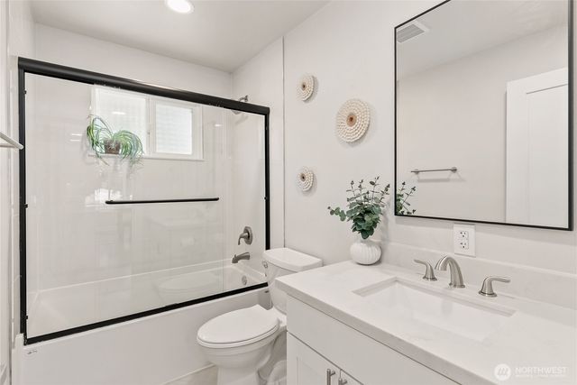 469 Hoquiam Avenue NE, Renton, WA 98059
